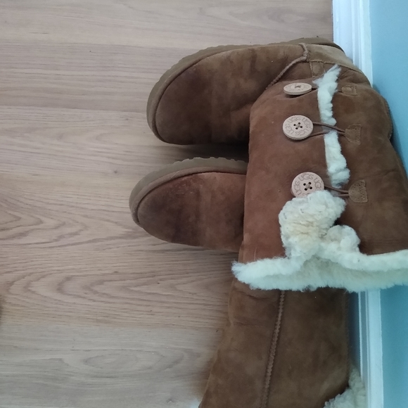 Ugg boots - Picture 7 of 8